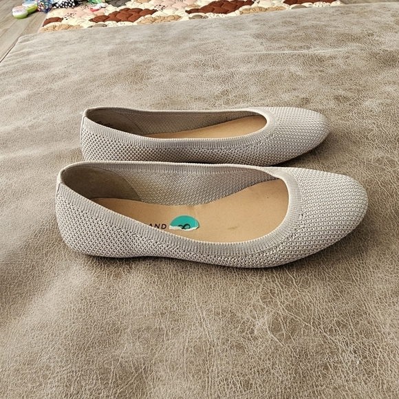 Lucky Brand Erin Flats - Picture 3 of 6